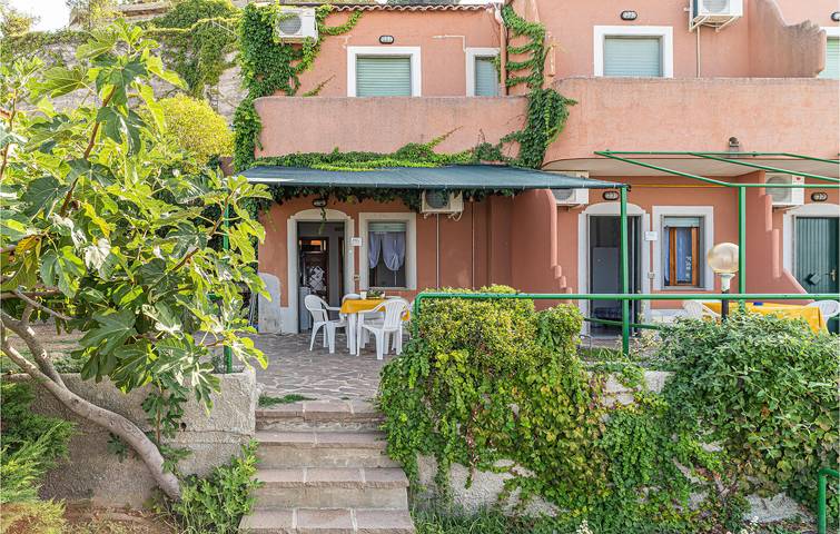 Apartamento vacacional entero, Apartamento en planta baja con piscina al aire libre y aire acondicionado - 1 km de la playa in Agropoli, Cilento Coast