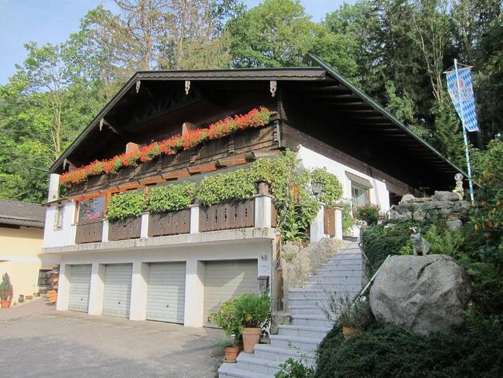 Ferienhaus für 4 Personen, mit Balkon und Terrasse sowie Garten in Stephanskirchen