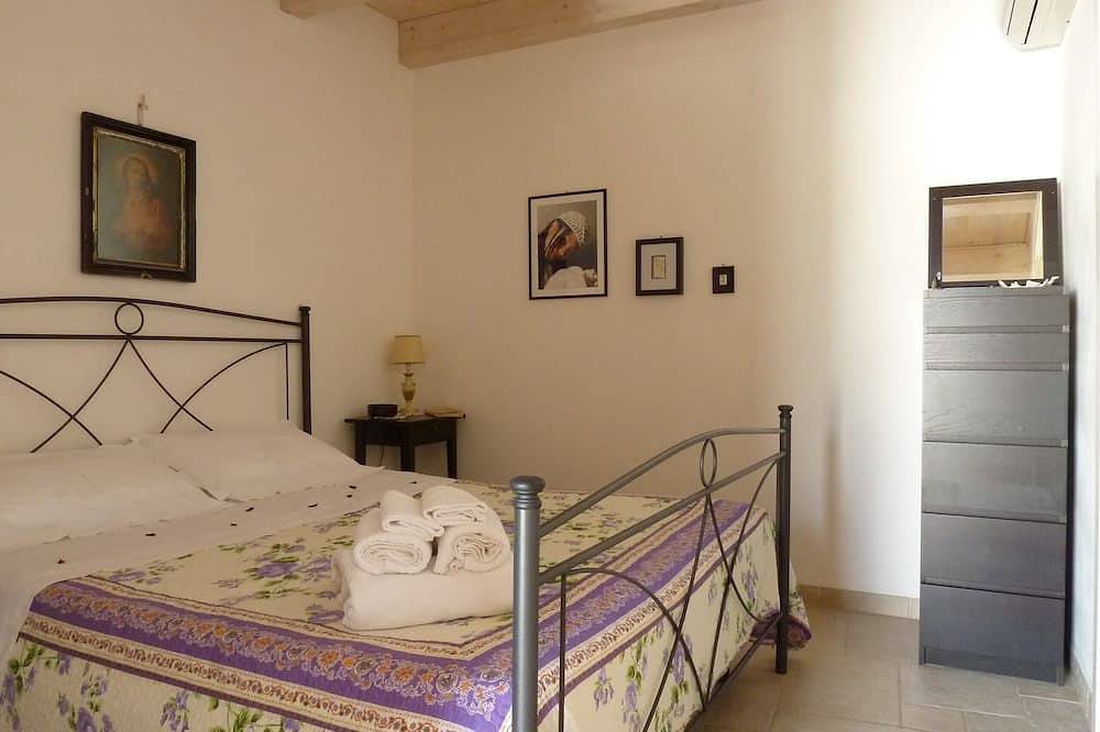 Appartement entier, Appartement confortable avec vue splendide sur la mer et terrasse Wi-Fi Gratuit in Cala Porta Vecchia, Valle D'Itria