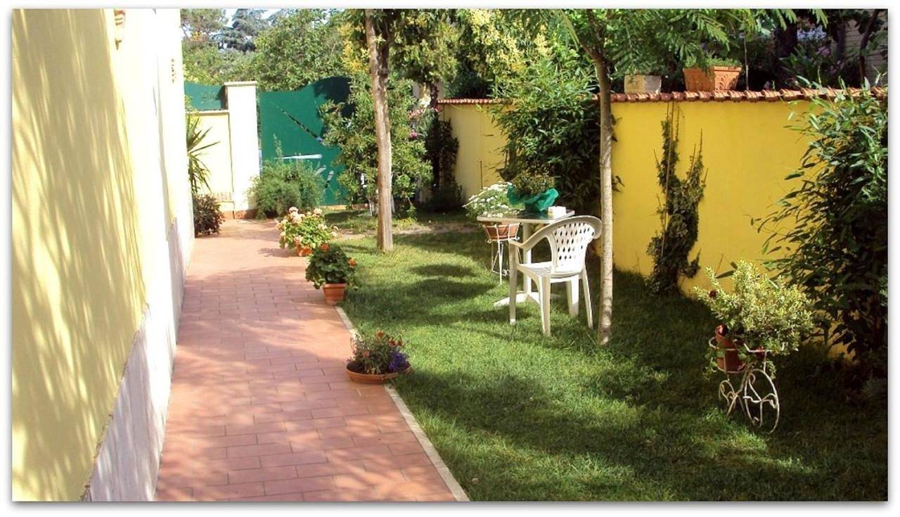 Double or Twin Room in Casal Morena, Roma