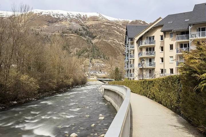 Gîte pour 5 personnes, avec vue ainsi que sauna et piscine dans Thermes de Saint-Lary Soulan - 2