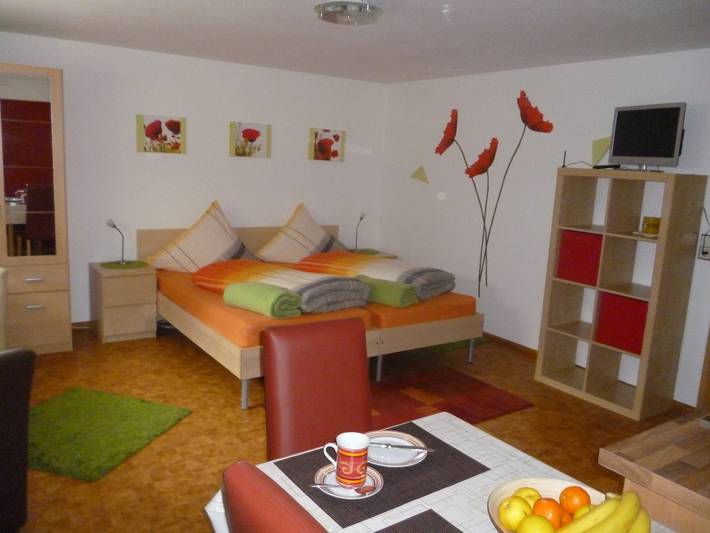 Ganze Ferienwohnung, Ferienwohnung Thum - Ferienwohnung mit 28 qm, max. 2 Pers. in Bötzingen am Kaiserstuhl, Kaiserstuhl
