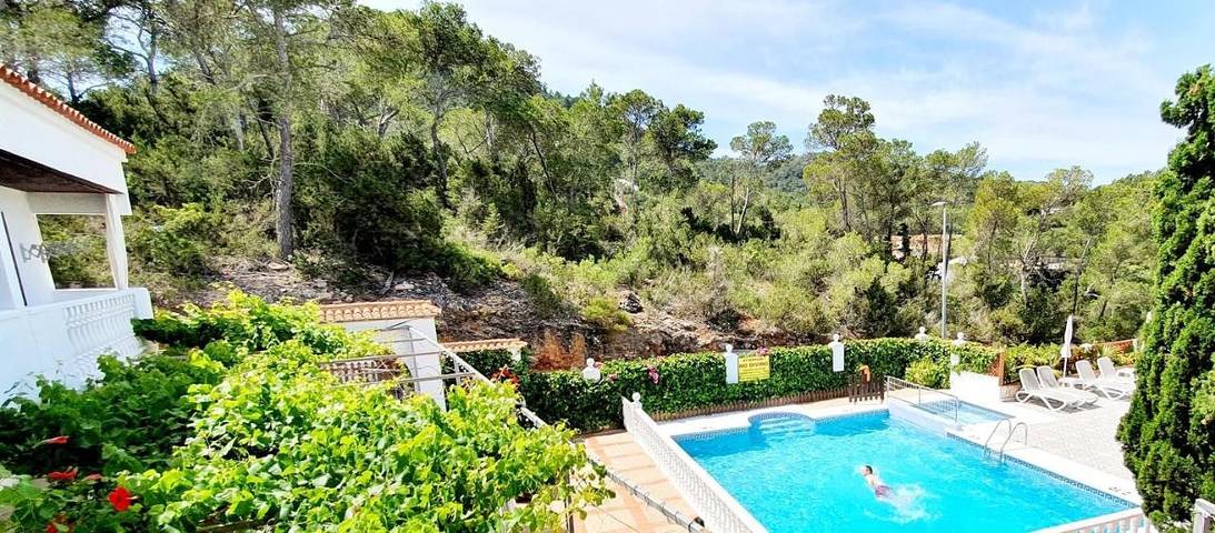 Gîte pour 4 personnes, avec piscine ainsi que jardin et terrasse, animaux acceptés dans Portinatx - 2