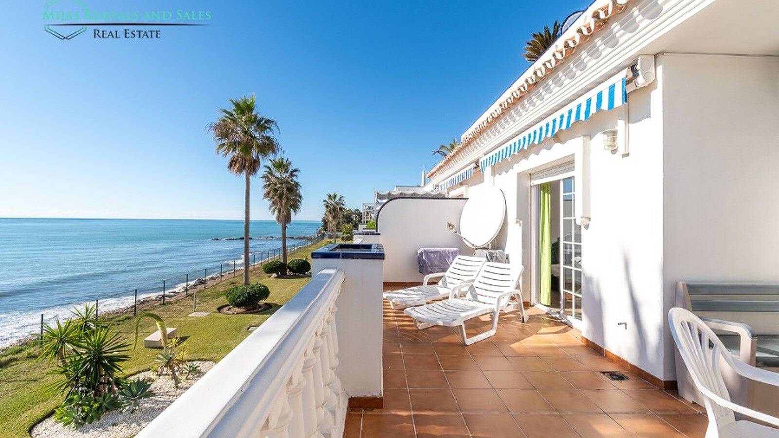 Apartment for 4 People in Playa Mijas, Mijas