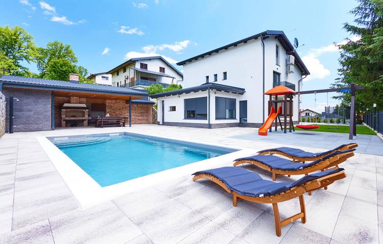 Reizende 2-Zimmer-Wohnung mit Pool und Terrasse, 400 m vom Fluss Mrežnica entfernt in Karlovac, Karlovac und Umgebung