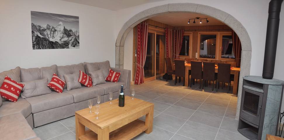 Chalet "Le Villard Samoens" avec vue sur les montagnes, terrasse privée et Wi-Fi in Samoëns, Région de Bonneville