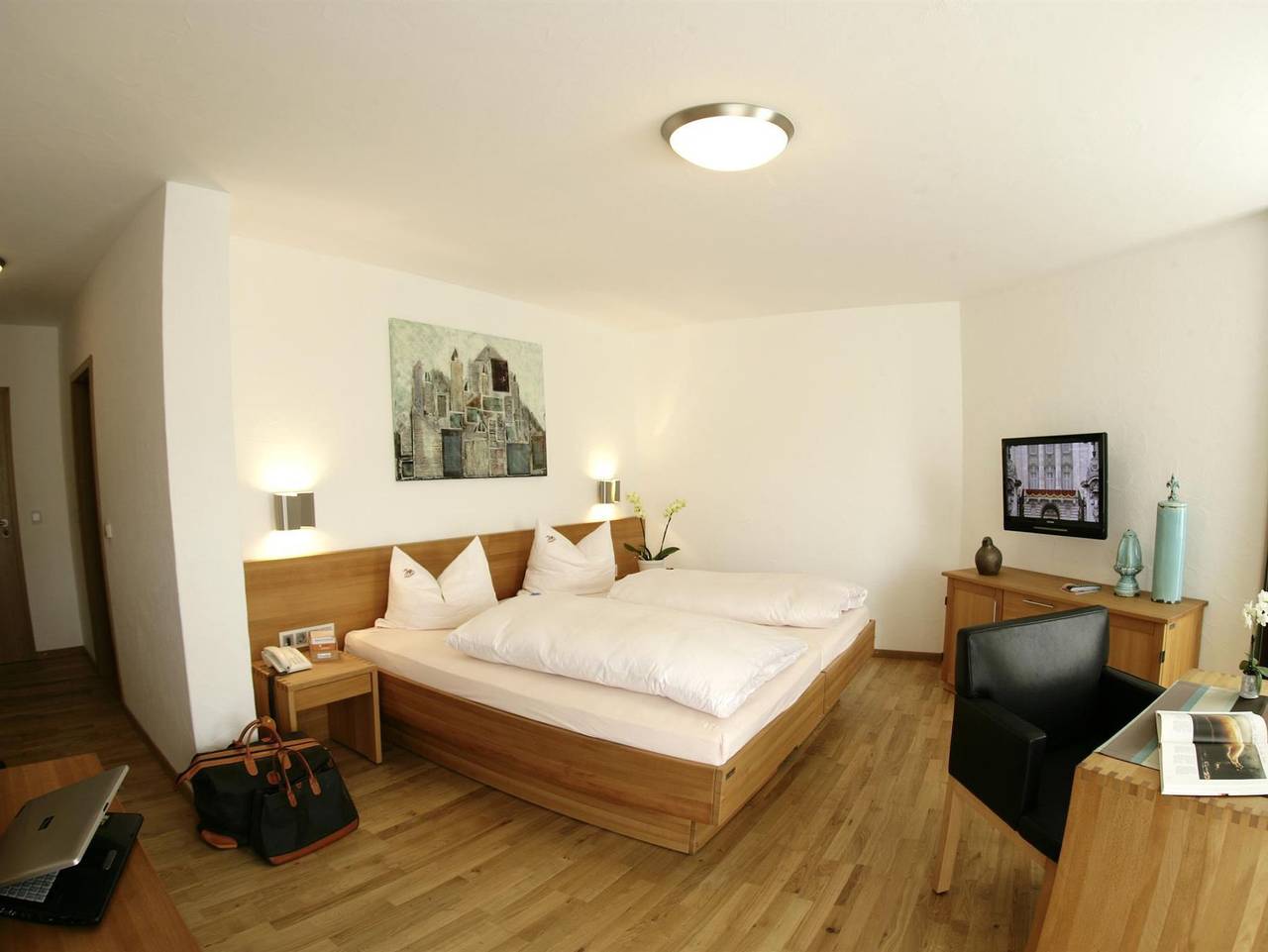 Hotel Zum Schwan - Appartement/Fewo, Dusche, Wc, 1 Schlafraum in Waldfischbach-Burgalben, Pfalz