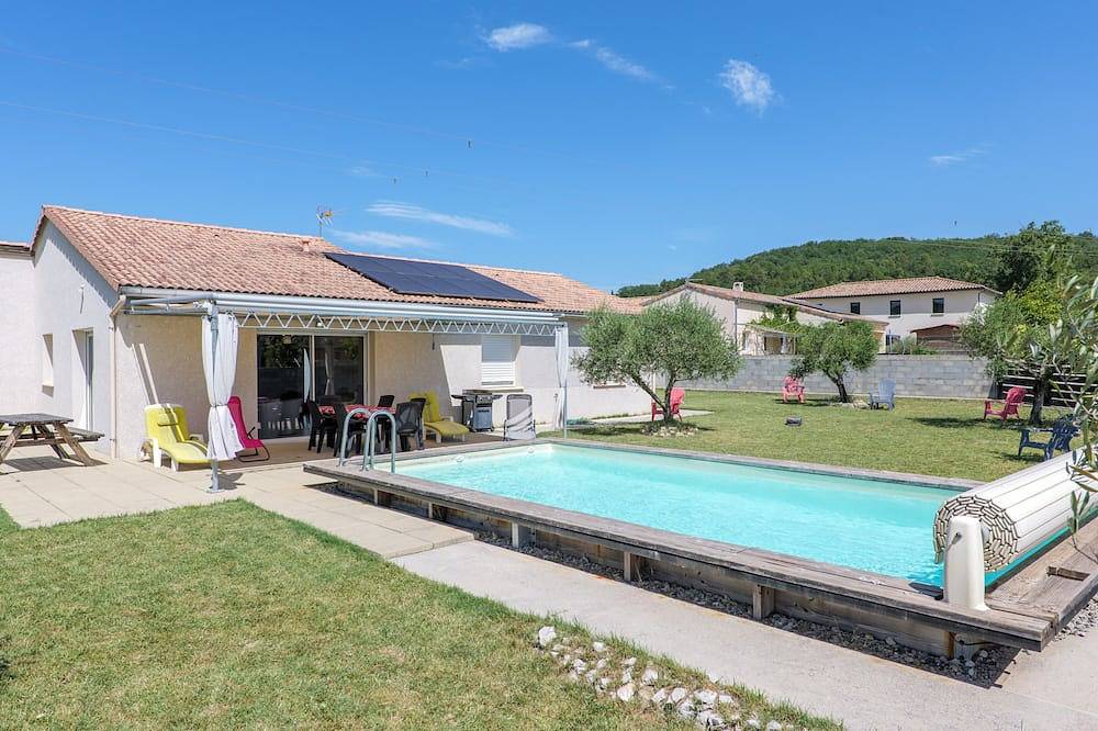 Location De Vacances pour 6 Personnes dans Ruoms, Ardèche