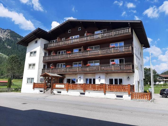 Hotel für 3 Personen, mit Garten und Ausblick in Heiterwang