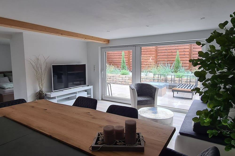 Moderner Ferienbungalow in der Waldsiedlung Neuhof am Großen Wünsdorfer See in Wünsdorf, Zossen