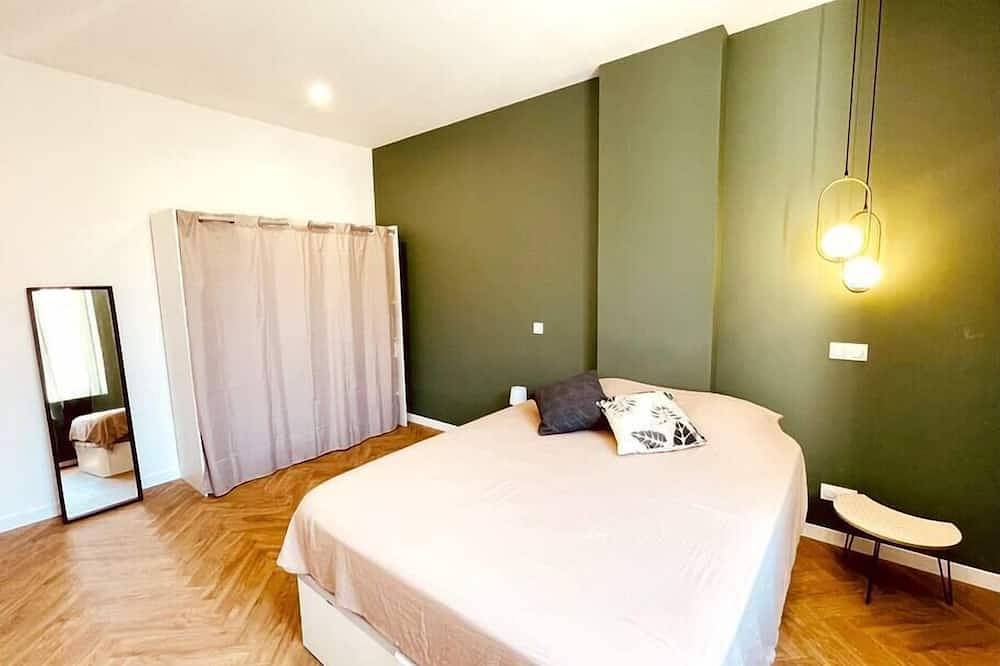 Geheel appartement, \" Le Jungle Spa *** apartment \" in Nîmes, Nimes en omgeving