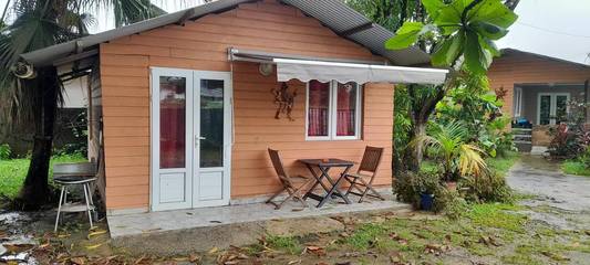Maison de vacances pour 3 personnes, avec jardin ainsi que piscine et terrasse, animaux acceptés dans Guyane française