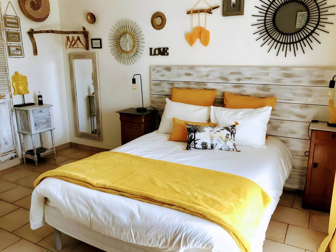 Chambre d’hôtes « Wasaï » avec terrasse privée, Wi-Fi et climatisation in Gras, Privas