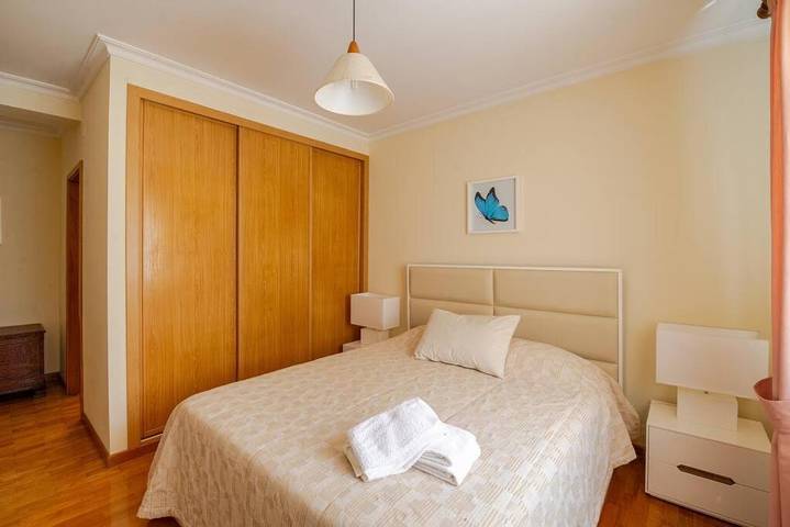 Apartamento de férias para 8 pessoas, com vista e varanda em Lamego