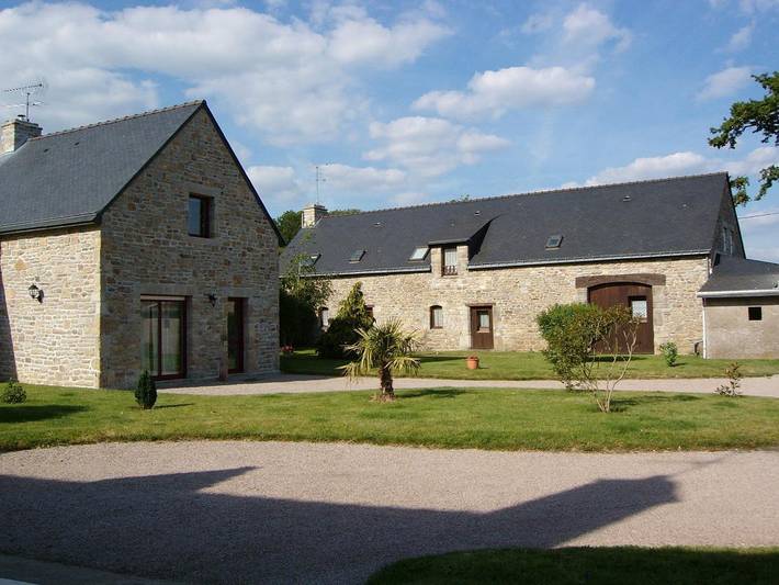 Gîte pour 4 personnes, avec jardin et terrasse dans Theix-Noyalo