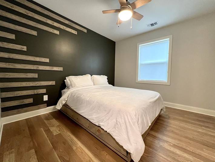 Vacation rental for 10 people, with yard and hot tub in Gwinnett County