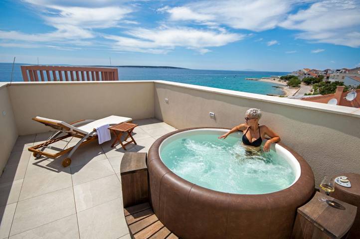 Villa pour 7 personnes, avec balcon/terrasse, animaux acceptés dans Pag - 2