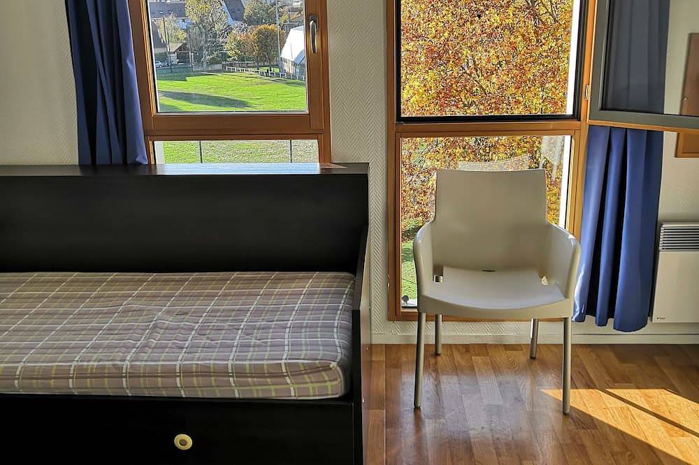 Apartamento entero, Yifan's Sunny Studio 10 Minutes à La Défense in Rueil-Malmaison, Altos del Sena