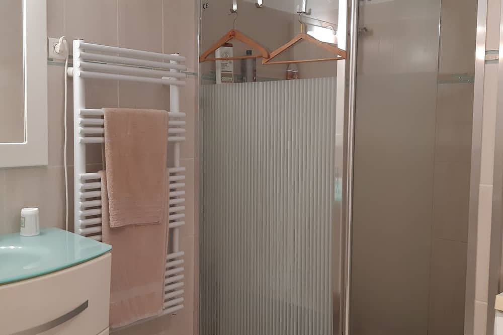 Proche de la plage et des lieues de compétitions des jeux olympiques 2024 . in Marseille, Parc national des Calanques