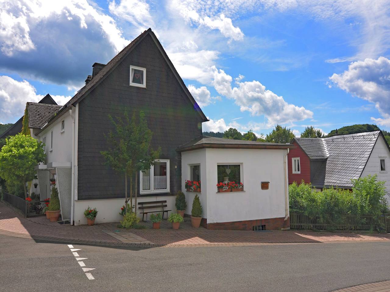 Geheel appartement, Modern appartement in Usseln met terras in Usseln, Willingen
