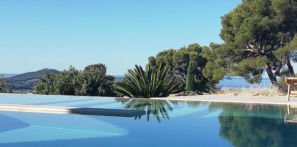 Appartement de vacances pour 2 personnes, avec jardin ainsi que piscine et vue