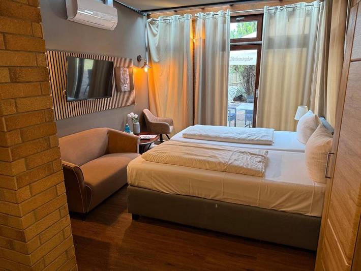 Pension voor 2 personen, with Terras and Tuin as well as Uitzicht in Berlijn