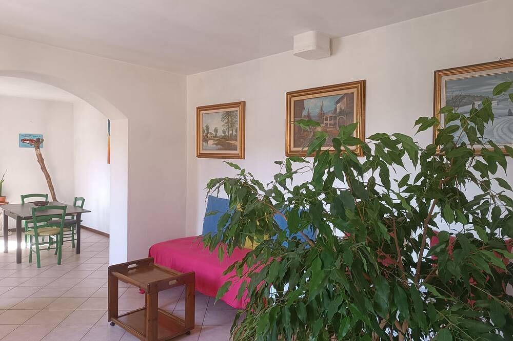 Haus 75 Quadratmeter.  In der Nähe von See und Zentrum Parkplatz und Wi. Fi frei in Lecco, Westliche Bergamo-Alpen