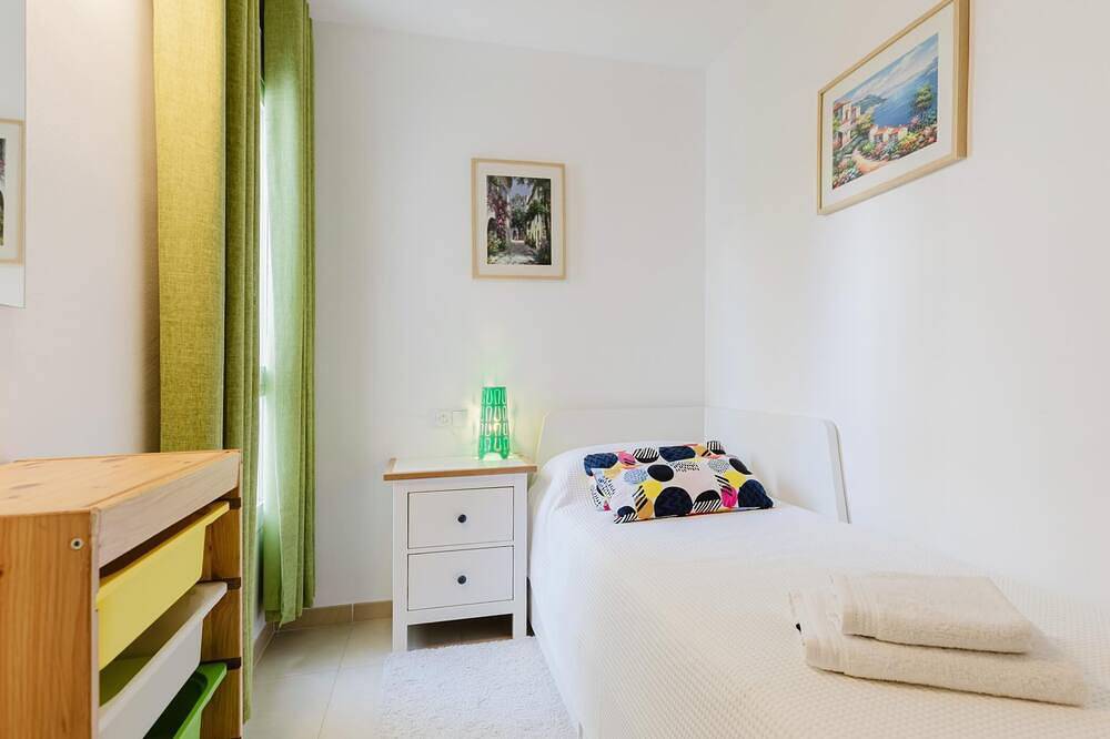 Entire apartment, Garden Apartment in Bellresguard, Steps from the Pine Walk in Port de Pollença, Pollença