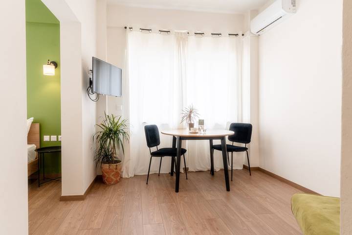 Ganze Wohnung, Ferienwohnung für 3 Personen mit Balkon in Iraklio-Heraklion und Umgebung