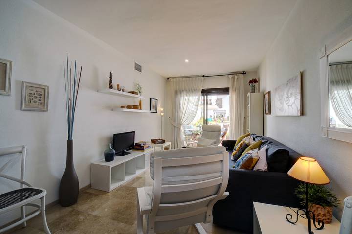 Chalet para 4 personas, con terraza además de jardín y jacuzzi en Provincia de Málaga - 2