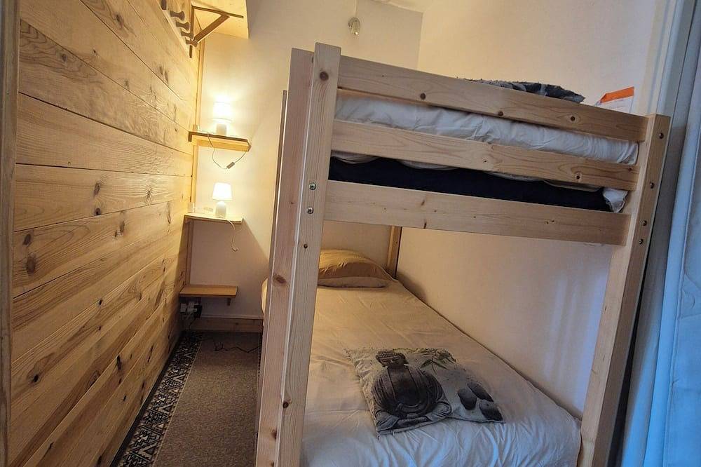 Entire apartment, Cosy studio with terrace in Gréolières les Neiges, Gréolières