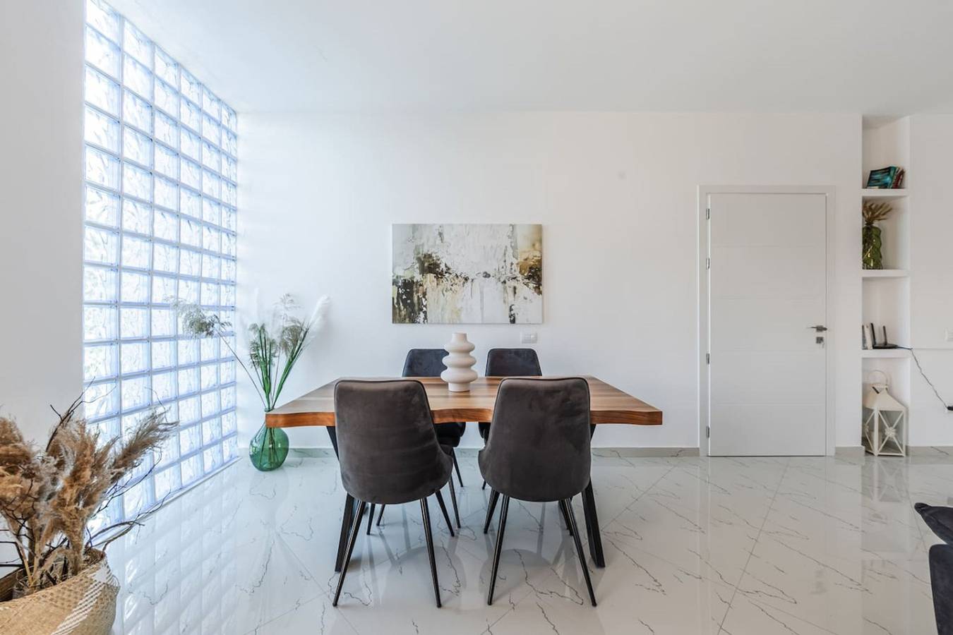 Ganze Wohnung, Ferienwohnung für 4 Personen mit Balkon in Golem, Albanien