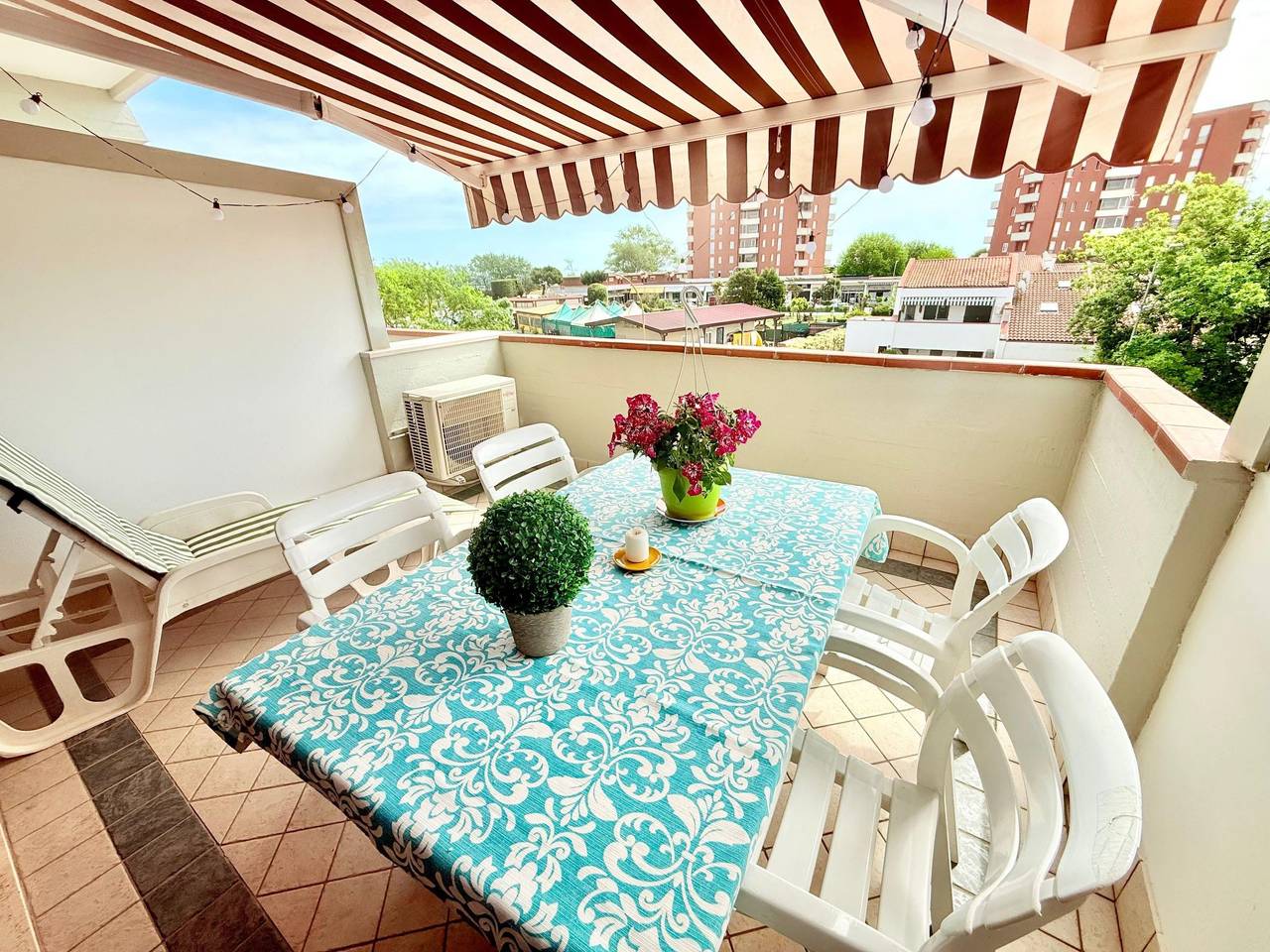 Entire apartment, Hübsches Studio-Apartment 250 m vom Meer entfernt, direkt im Zentrum in Lido delle Nazioni, Ferrara Province