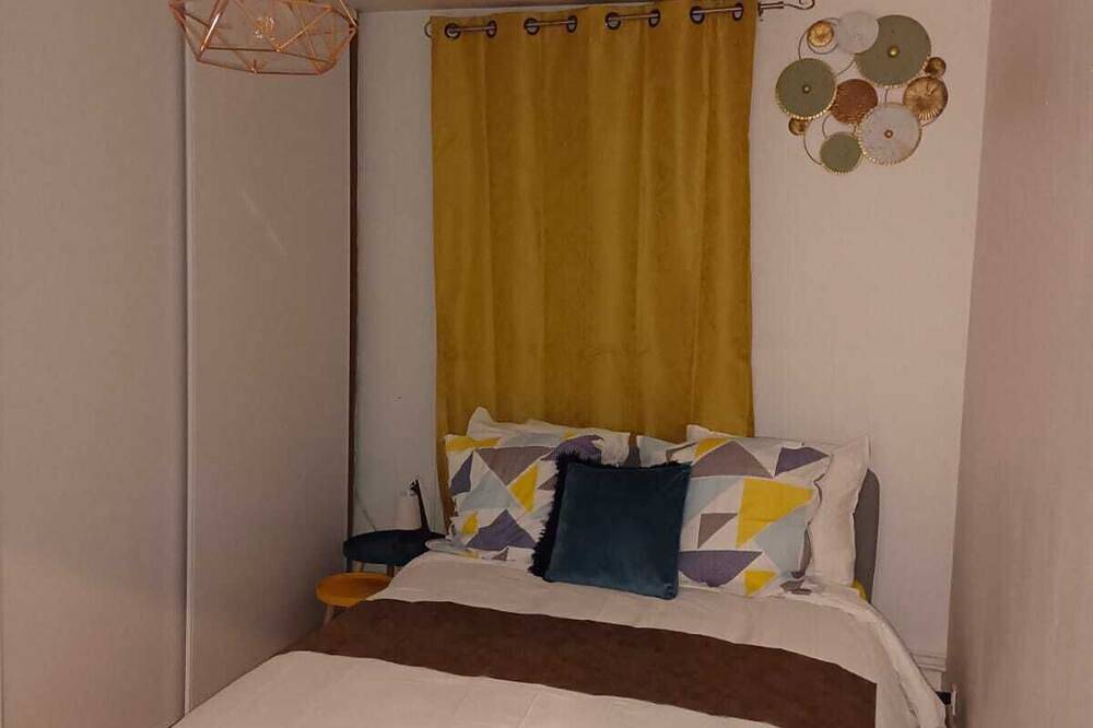 Spacious, bright house for optimum comfort near Paris in Stains, Sena-Saint Denis