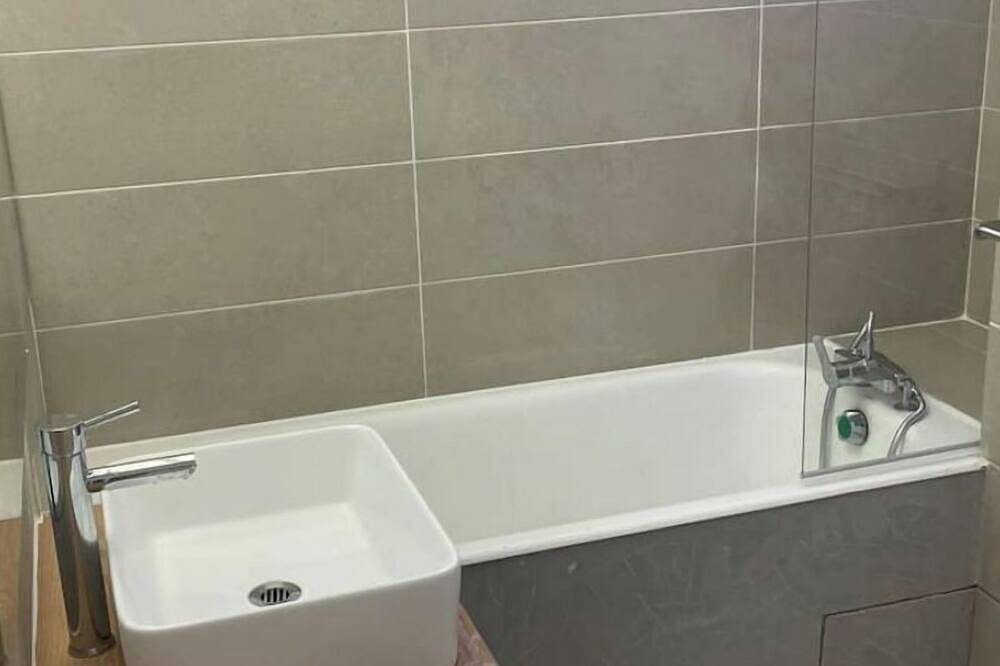 Appartement entier, Appartement cosy avec vue mer et piscine in La Ciotat, Région de Marseille