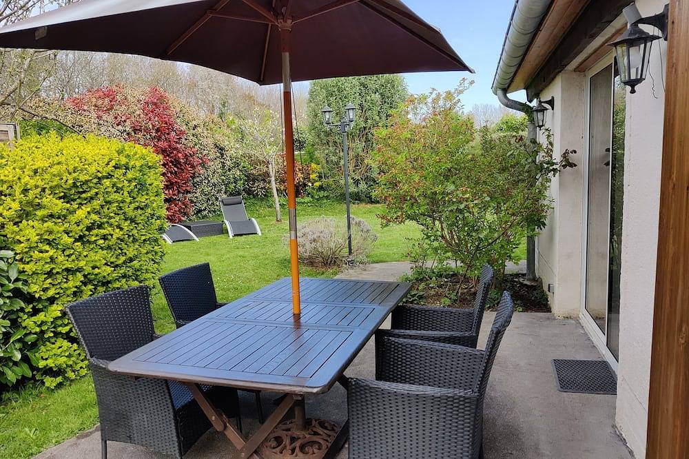 Pequeña casa clasificada 3 orejas, terraza y wifi gratis, vales de vacaciones in Saint-Lunaire, Región de Saint-Malo