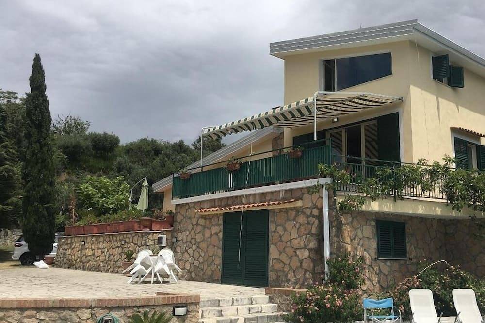 Villa Letizia (Petit) in San Lucido, Tyrrhenische Küste Kalabrien