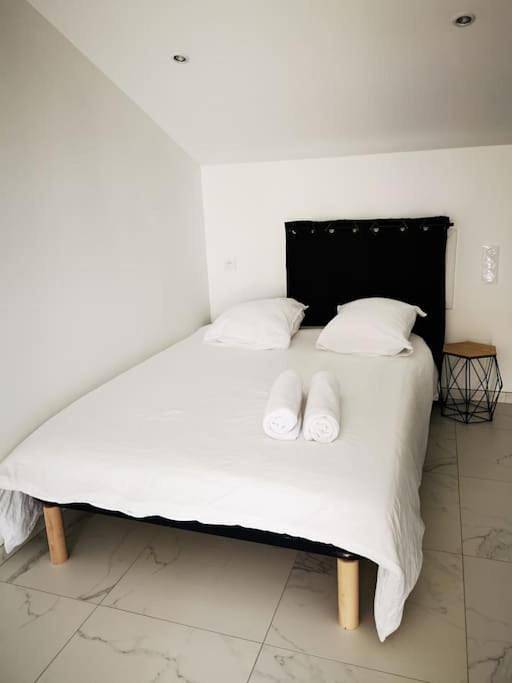 Gîte pour 2 personnes, avec terrasse et jacuzzi à Lachapelle-sous-Aubenas - 3