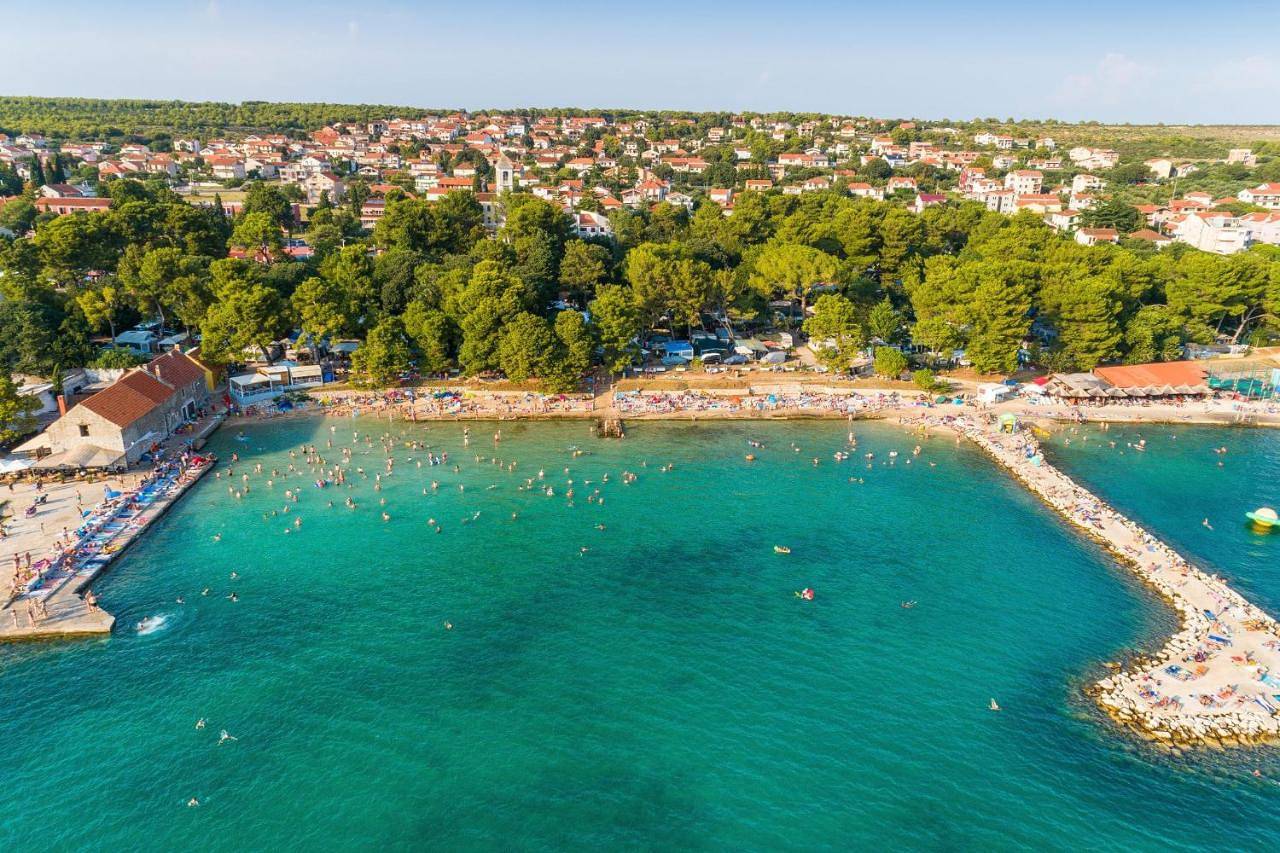 Family friendly house with a swimming pool Sikovo, Biograd - 23718 in Općina Sveti Filip i Jakov, Zadar