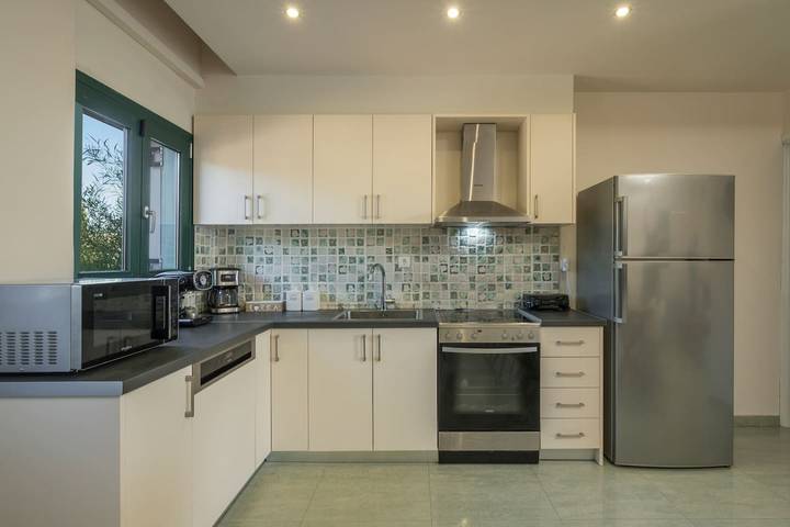 Luxury villa near Beach, with Private Pool & Views in Akrotiri (Chania), Chania en omgeving