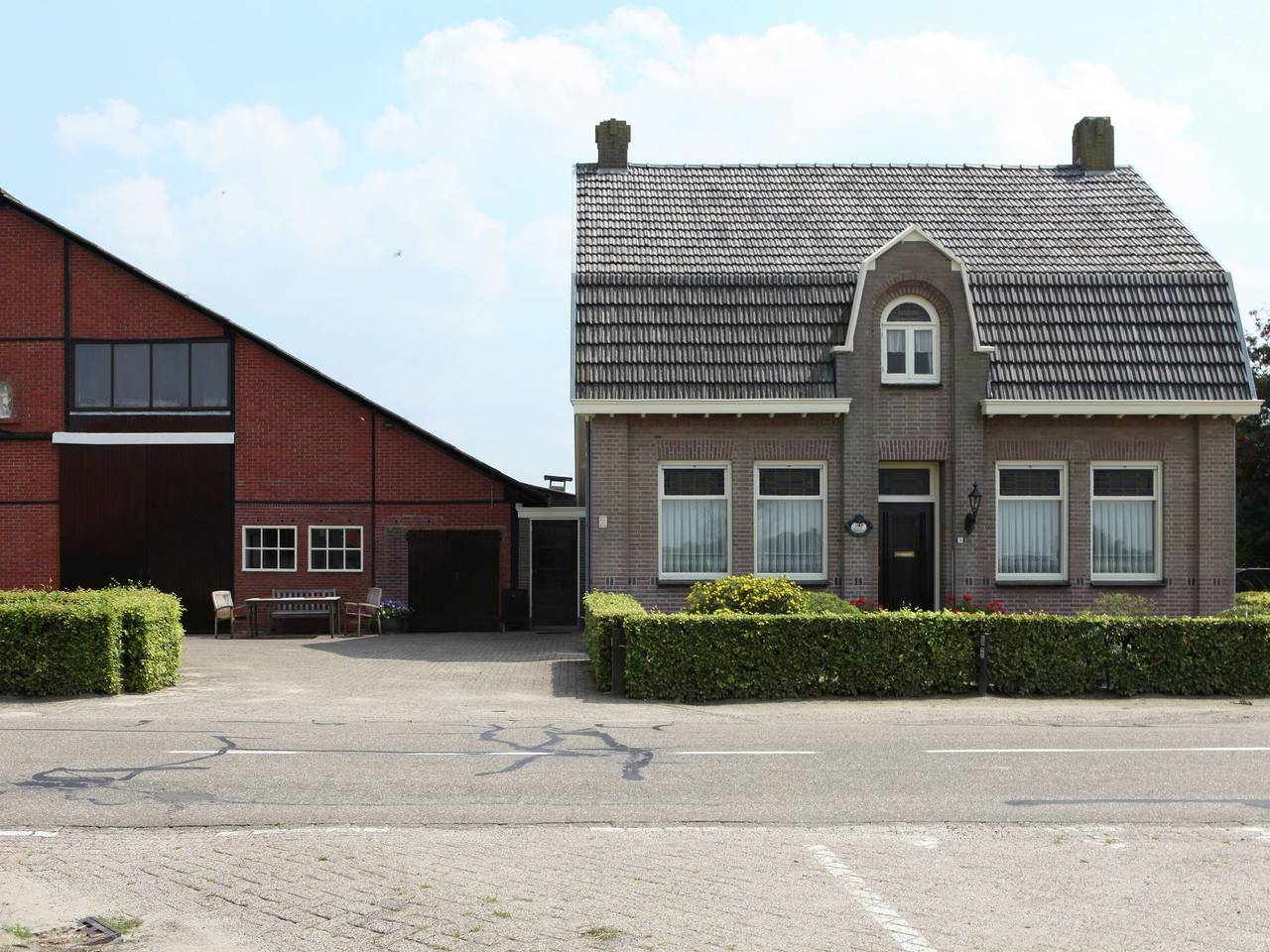 Farmhouse in Ulicoten near Forest Trails in North Brabant