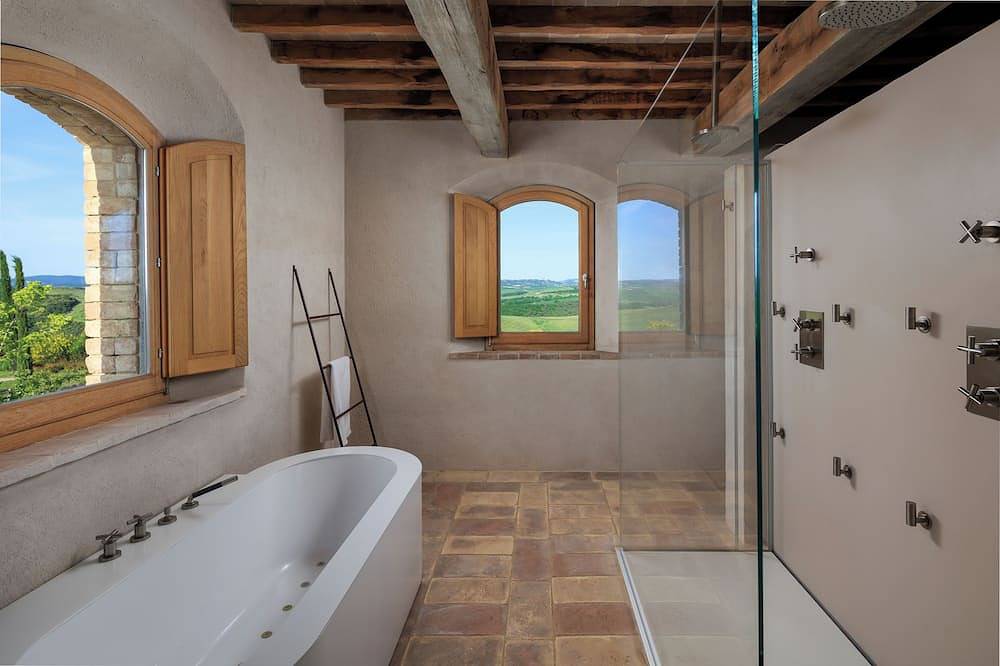 Val D'Orcia Estate in San Quirico d'Orcia, Orciatal