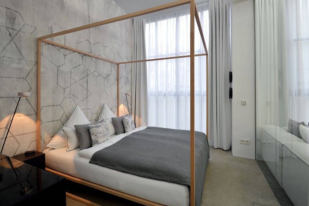 Entire apartment, Luxury Design-Apartment \"Omaruru\" in the center of Munich in Munich Ludwigsvorstadt, Munich