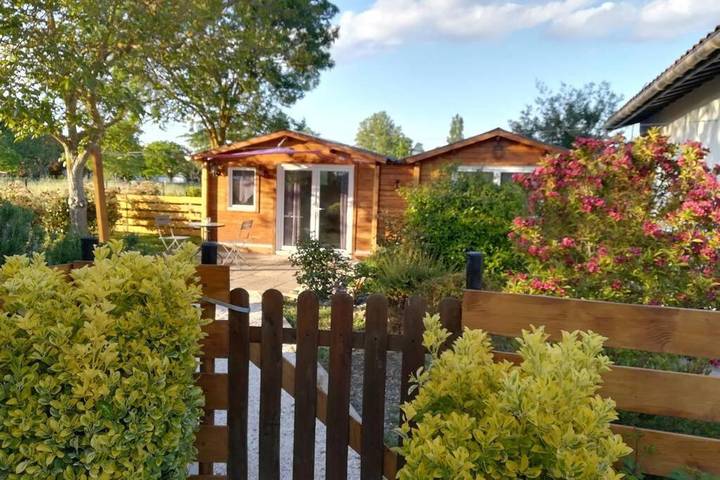 Maison de campagne pour 2 personnes, avec jacuzzi ainsi que jardin et terrasse à Gagnac-sur-Garonne