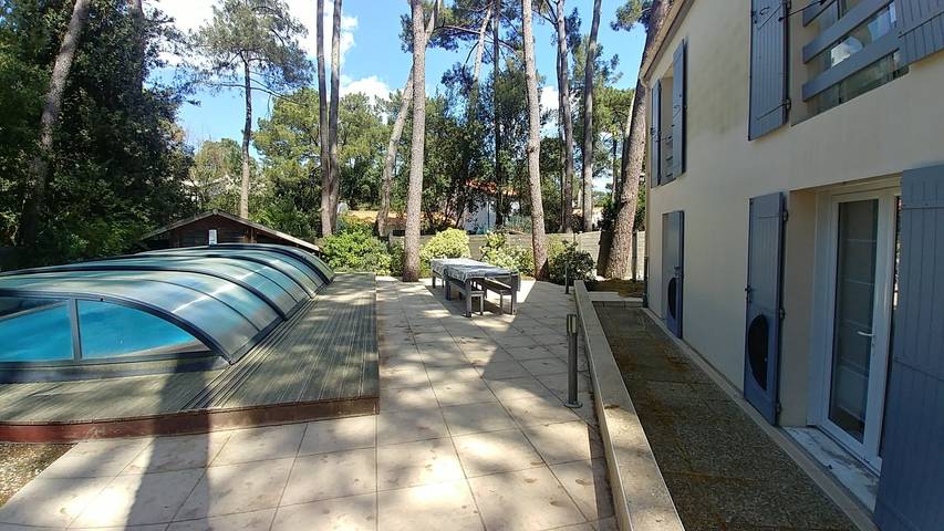 Location de vacances pour 15 personnes, avec jardin ainsi que piscine et balcon à La Tremblade - 2
