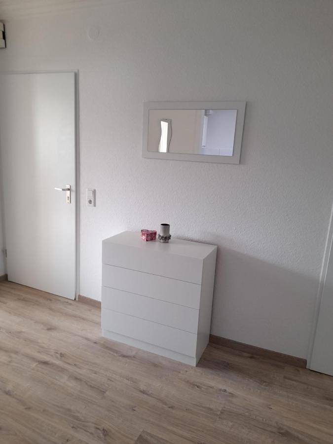Ganze Wohnung, Ferienwohnung in Lemgo-Brake, 3 Zimmer in Lemgo, Kreis Lippe