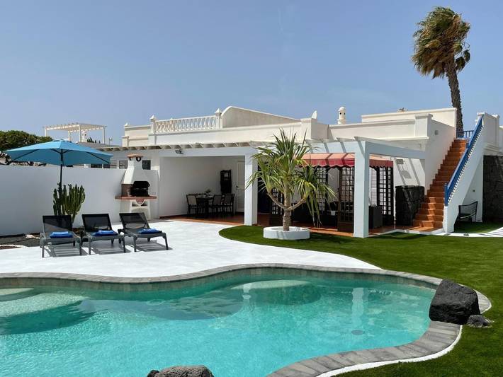 Chalet para 4 personas, con jardín y piscina en Playa Blanca