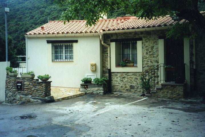 Casa de huéspedes para 4 personas, con balcón - 1