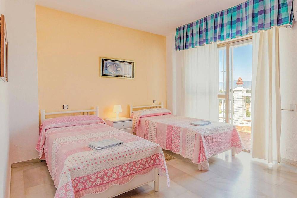 Entire apartment, 3 bedroom lovely apartment in Malaga in Churriana, Malaga