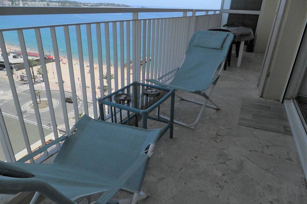 Appartamento intero, F2 con Waterfront vista sul Mediterraneo mare e Saint-Raphael in Fréjus Plage, Frejus